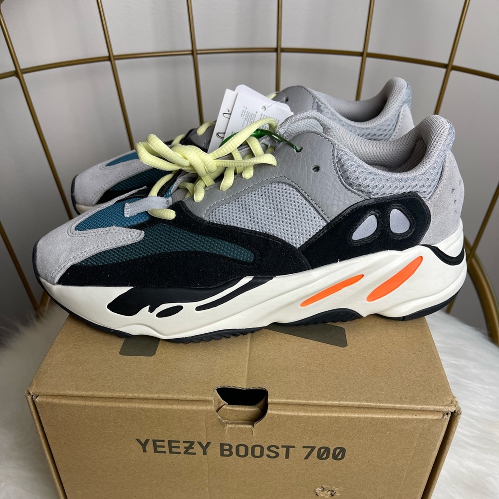 Adidas Yezzy Boost- Never worn